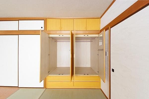2階和室収納