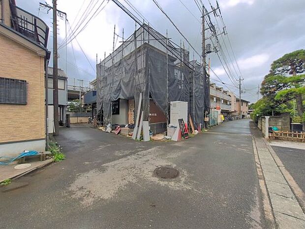 前面道路含む外観(現況)