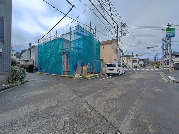 前面道路含む外観(現況)