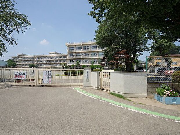川越市立武蔵野小学校 徒歩11分。 830m
