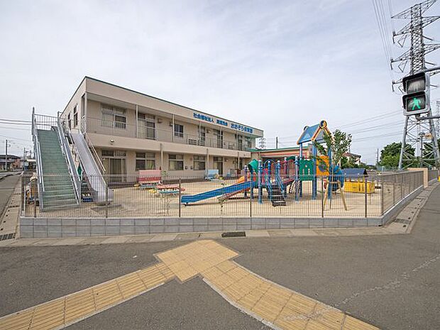 おおぞら保育園 徒歩11分。 810m