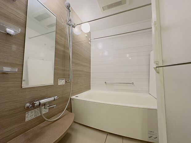 冷暖房換気乾燥機能付きの浴室