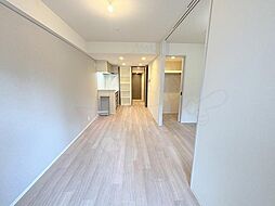 コンフォリア新大阪宮原Q 12階1LDKのリビング/ダイニング