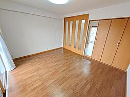 レジデンス川久1 5階1DKのリビング/ダイニング