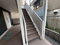 10 / 17