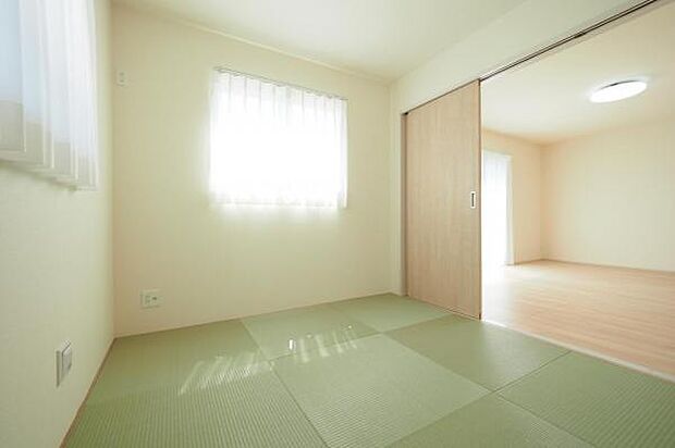 【 和洋室 / 5帖 】