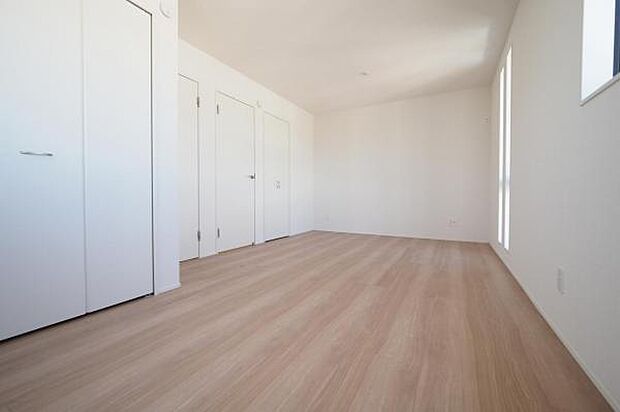 【　居室　／　9.75帖　】