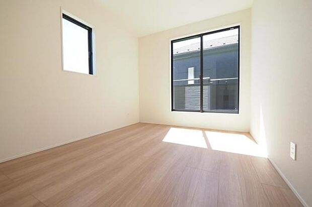 【　居室　／　6帖　】