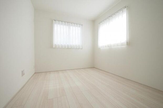 【　居室　／　6帖　】