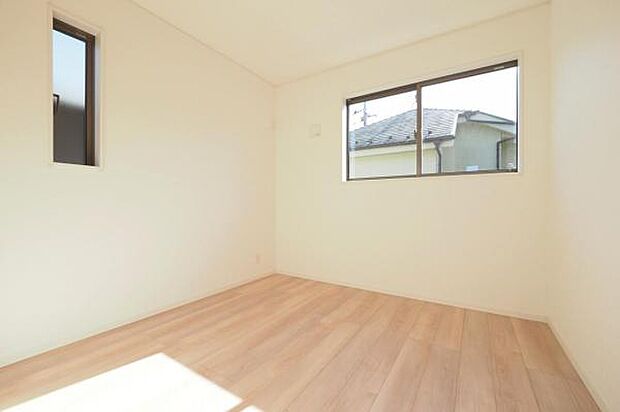 【　居室　／　5帖　】 各部屋にクローゼット収納完備いつもスッキリ片付くお部屋を実現します