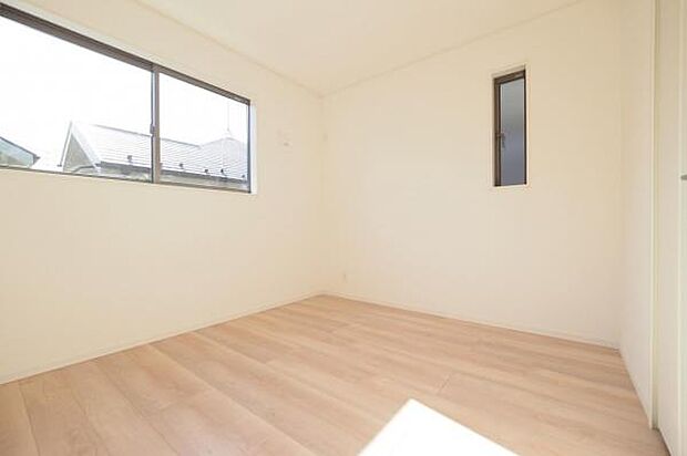 【　居室　／　5.7帖　】