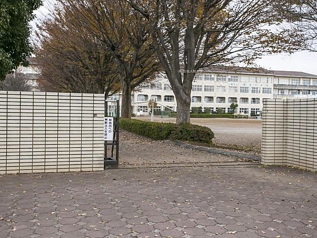 入間市立西武中学校（1333m）