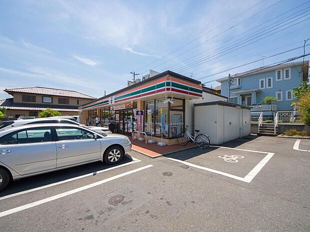 セブン-イレブン 入間新久店(599m)