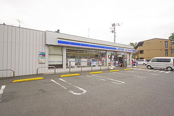 ローソン・スリーエフ 元加治駅南店 711m