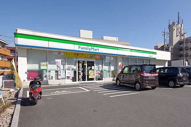 ファミリーマート入間東藤沢店 徒歩5分。 350m