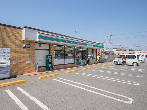 ローソンストア100 入間下藤沢店 318m