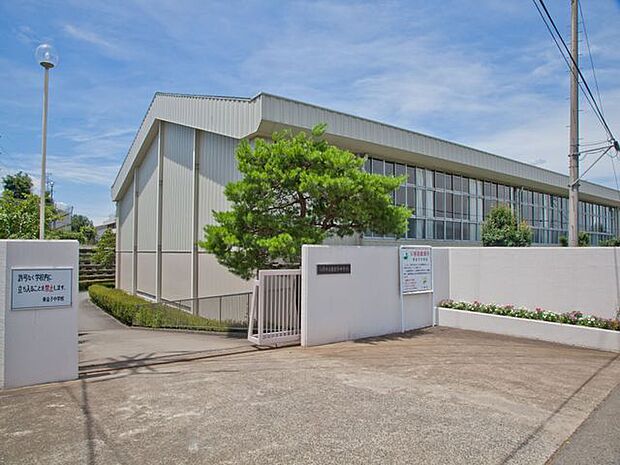 入間市立東金子中学校 徒歩20分。 1600m