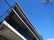 六甲駅より徒歩9分 築54年7ヶ月 4階建の賃貸物件