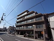 土山駅より徒歩3分 2階 築27年11ヶ月の賃貸物件