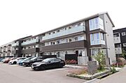  築12年1ヶ月 3階建の賃貸物件