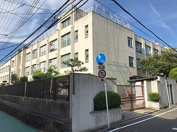 大阪市立鶴橋小学校