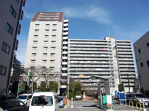 外観：327002974304
