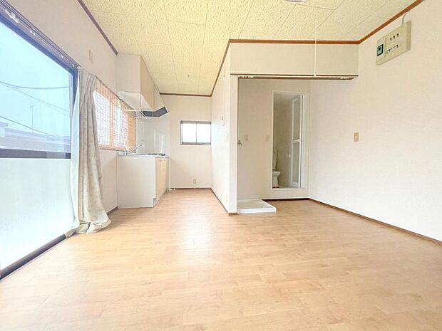 ■3階8.5帖のダイニングキッチンは陽光たっぷり取り込む明るいお部屋