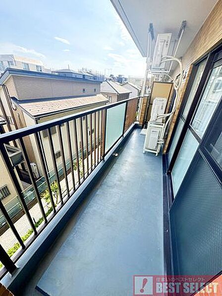 ■毎日のお洗濯も楽しくなりそうな南向きバルコニー