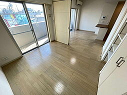 東急田園都市線 三軒茶屋駅 徒歩8分の賃貸マンション 3階1LDKのリビング/ダイニング