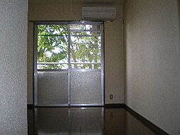 イズミコート 1階ワンルームのリビング/ダイニング