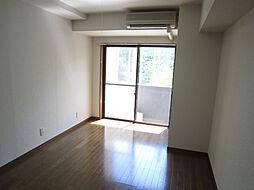 パークサイド波良 2階1LDKのリビング/ダイニング