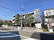 甲子園口駅より徒歩8分 3階 築2年11ヶ月の賃貸物件