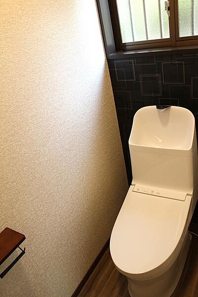 ウォシュレット付のトイレ