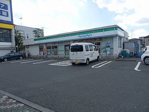 ■ファミリーマート高専通り店15分