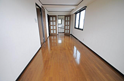 東急田園都市線 梶が谷駅 徒歩13分の賃貸マンション 3階1LDKのリビング/ダイニング