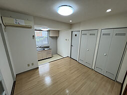 ローズガーデン 1階2DKのリビング/ダイニング