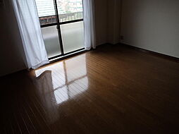 ハピネスカワグチ 3階1DKのリビング/ダイニング