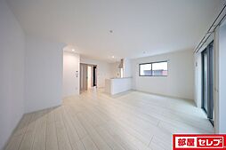 アリビア城町 2階3LDKのリビング/ダイニング