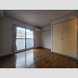 シルバープレイス 1階ワンルームのリビング/ダイニング