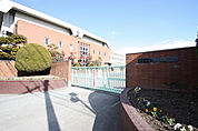 栗島小学校 886m