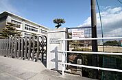 春日小学校  922m
