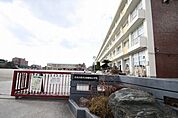 北名古屋市立師勝西小学校 806m