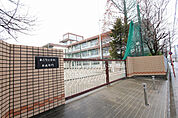 東志賀小学校 160m
