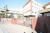 山田中学校 780m