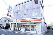 ローソン北区柳原店 173m