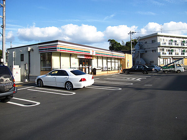 コンビニ　セブンイレブン三浦赤羽根店まで1316m　徒歩17分
