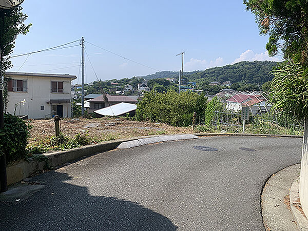 東側接道