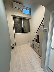 Emarie代田橋 0102 1階ワンルームのリビング/ダイニング