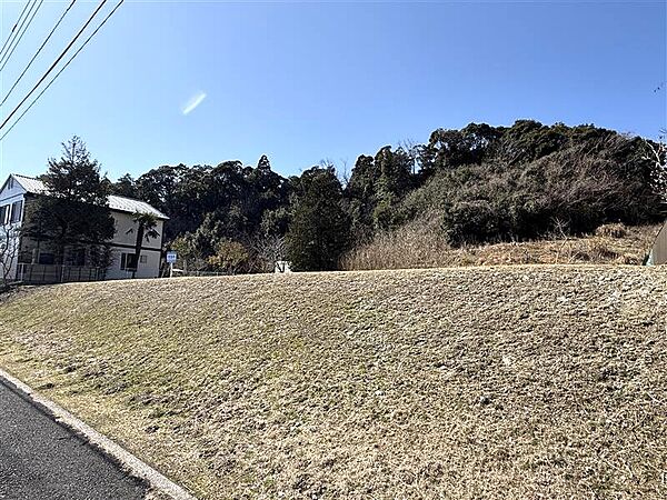 北北東側より撮影（道路側）