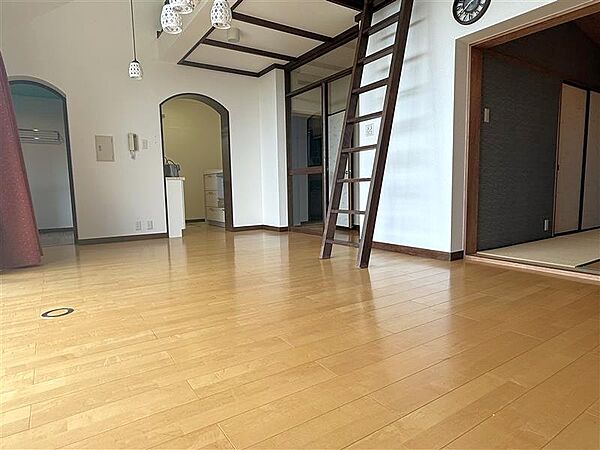 リビング/ダイニングを拡大表示